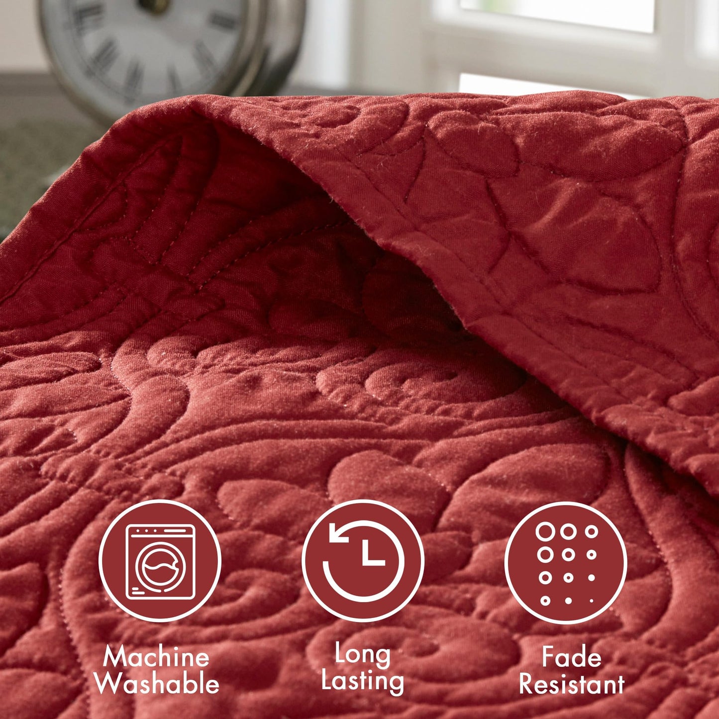 Madison Park Quebec King Size Quilt Bedding Set - Red , Damask – 3 Piece Bedding Quilt Coverlets – Ultra Soft Microfiber Bed Quilts Quilted Coverlet