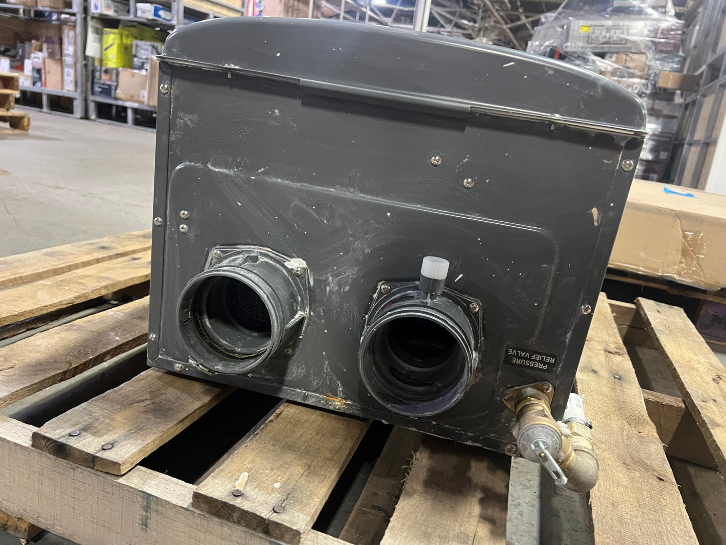 (USED) RHEEM 9.0 GPM Propane Liquid High Efficiency Combi Boiler with 180000 BTU